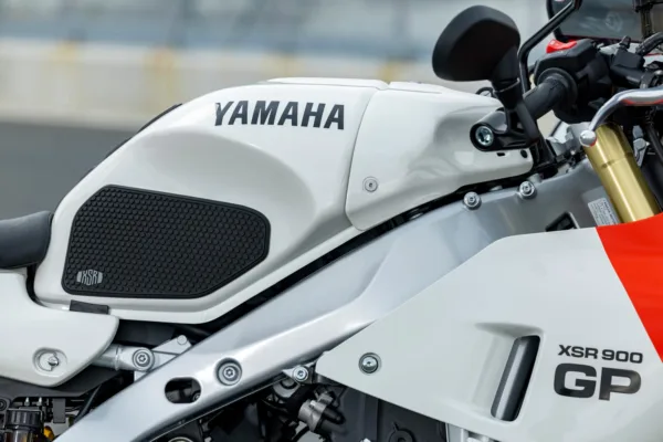 ALMOFADAS PARA OS JOELHOS YAMAHA — vista geral