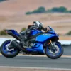 MOTO R3 YAMAHA — sur route 3