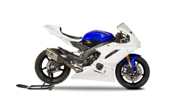 MOTO R6 GYTR YAMAHA — estudio lateral