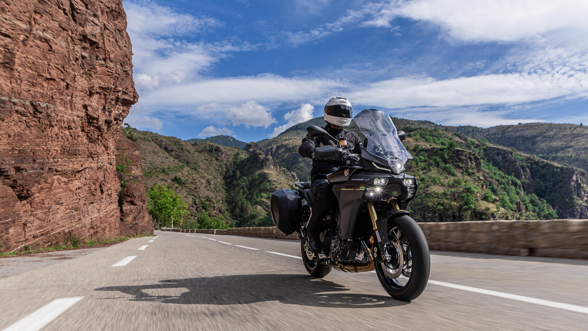 MOTO TRACER 9 GT YAMAHA — em estrada 2