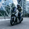 SCOOTER NMAX 125 TECH MAX 2025 YAMAHA — em estrada 3
