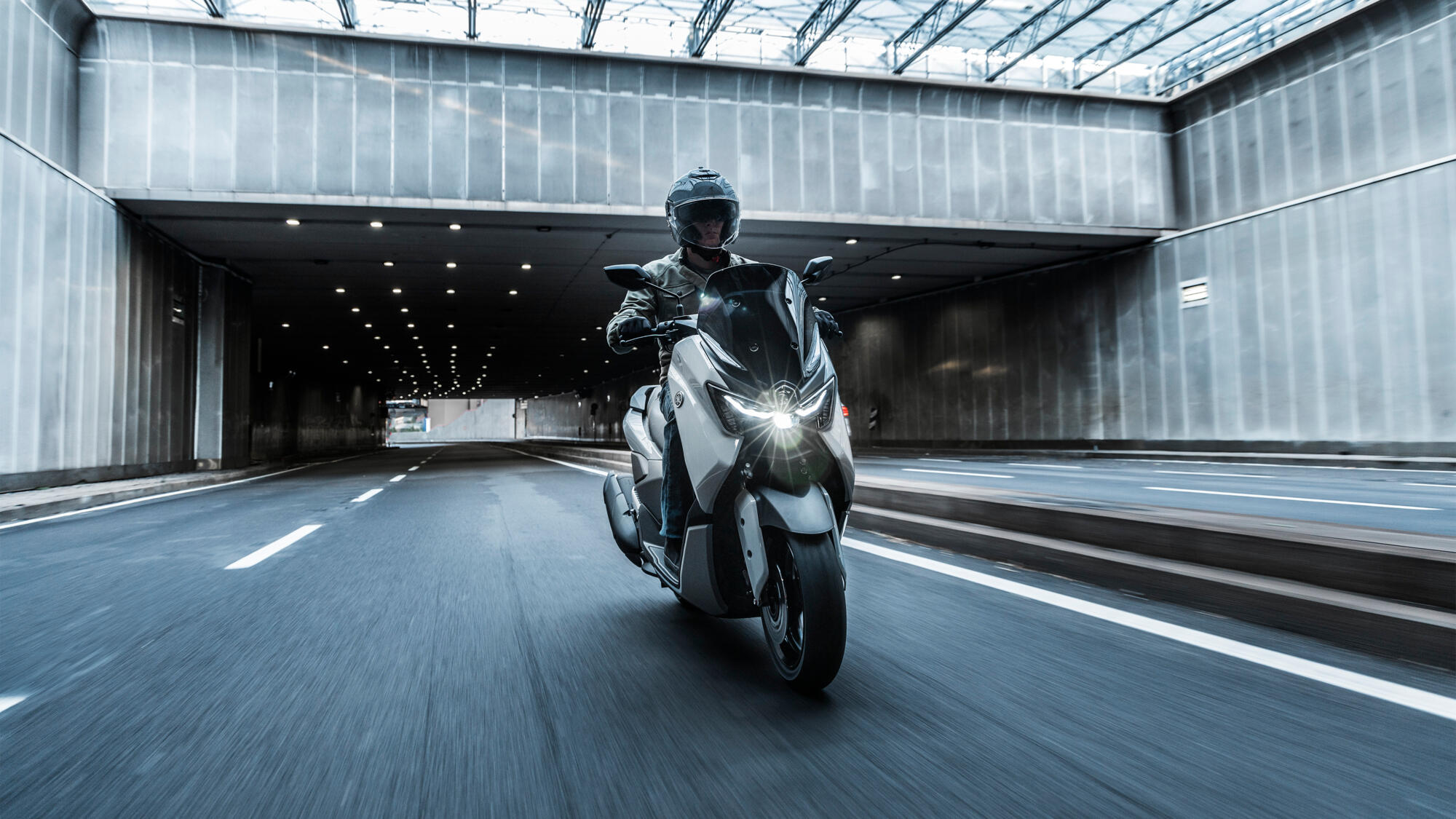 SCOOTER NMAX 125 TECH MAX YAMAHA — em estrada 2