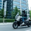 SCOOTER XMAX 125 TECH MAX YAMAHA — em estrada (capa)