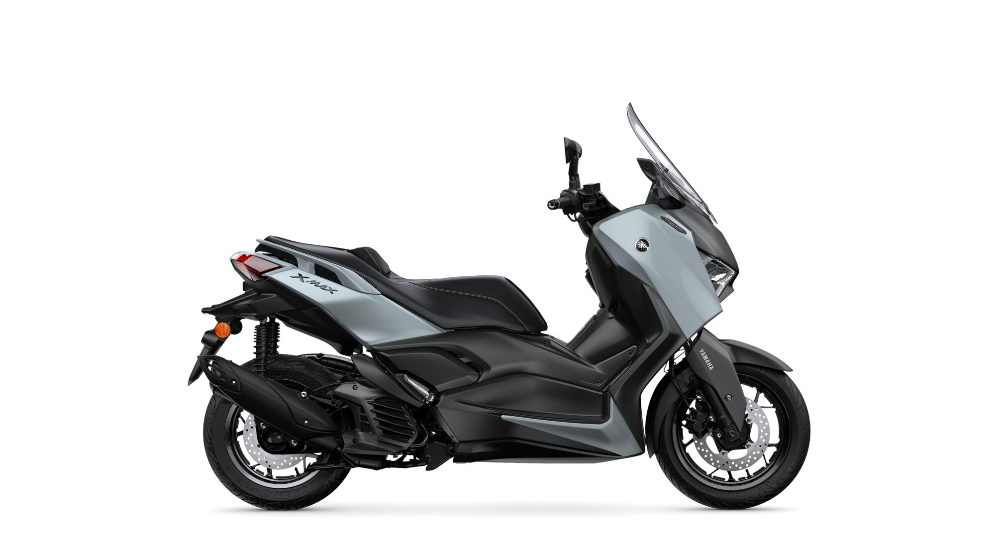 SCOOTER XMAX 125 TECH MAX YAMAHA — estudio lateral